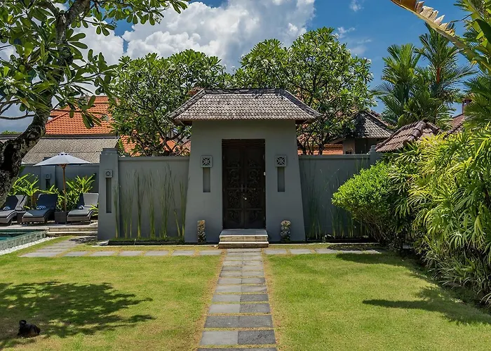 Bali Lotus Villa Seminyak