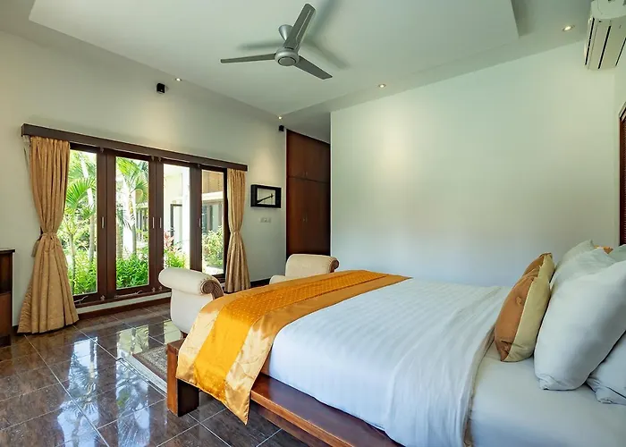 Bali Lotus Villa *