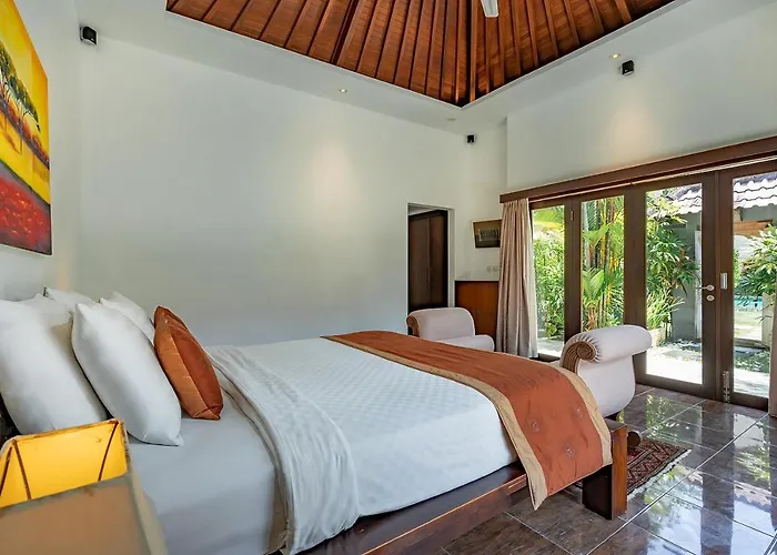 Bali Lotus Villa Seminyak