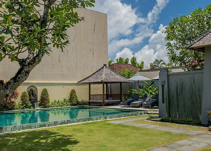 Bali Lotus Villa Seminyak
