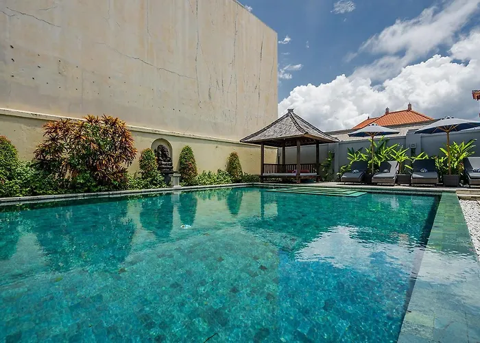 Bali Lotus Villa *